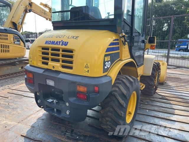 Komatsu WA30-6E0 Radlader