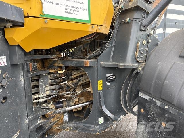 Komatsu WA470-8 لوادر بعجل
