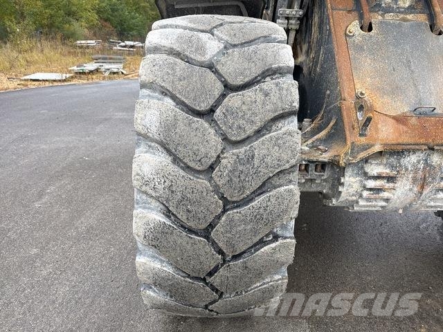Komatsu WA470-8 لوادر بعجل