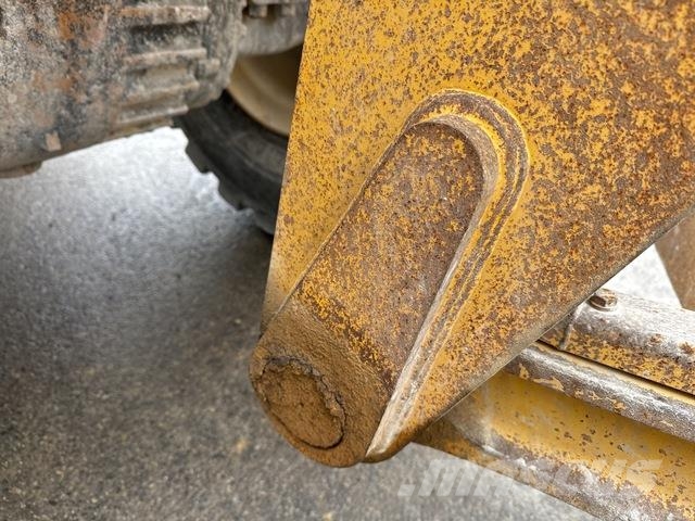 Komatsu WA470-8 لوادر بعجل