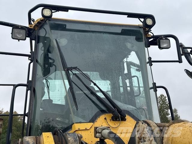 Komatsu WA470-8 لوادر بعجل