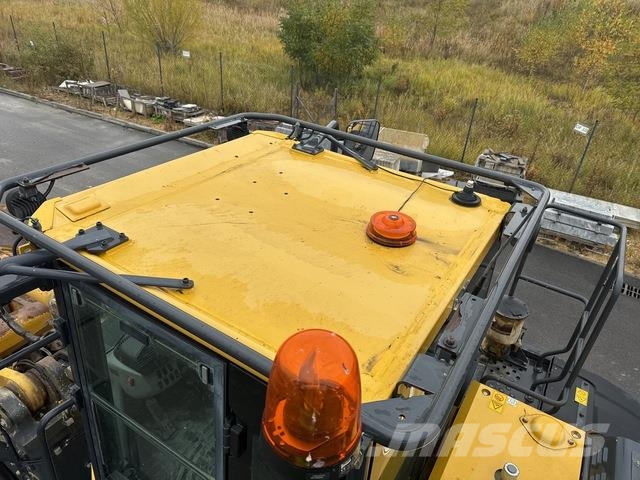 Komatsu WA470-8 لوادر بعجل