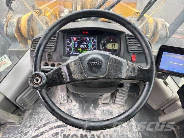 Komatsu WA470-8 لوادر بعجل