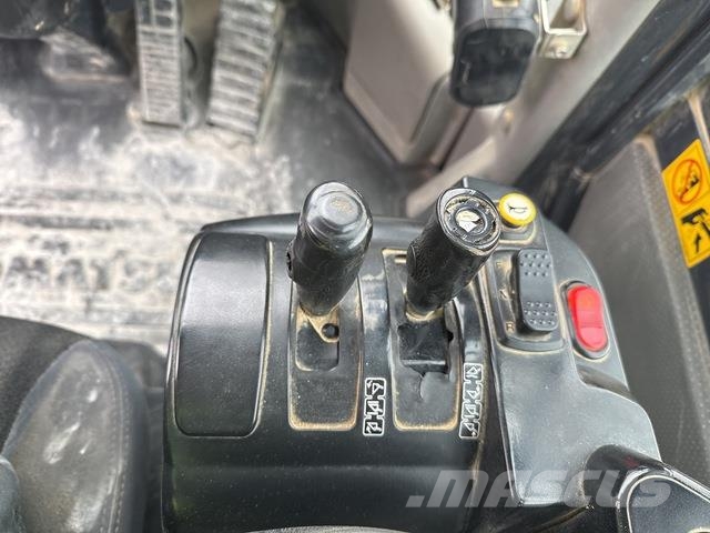 Komatsu WA470-8 لوادر بعجل