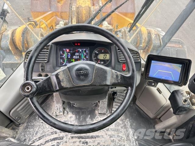 Komatsu WA470-8 لوادر بعجل