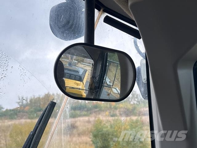 Komatsu WA470-8 لوادر بعجل