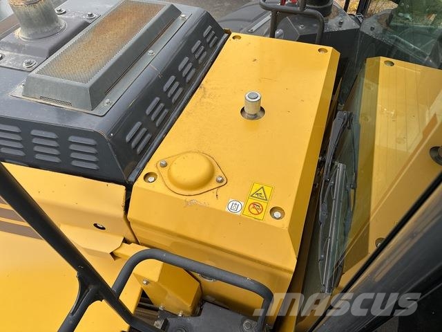 Komatsu WA470-8 لوادر بعجل