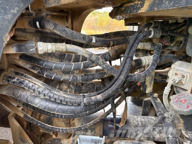 Komatsu WA470-8 لوادر بعجل