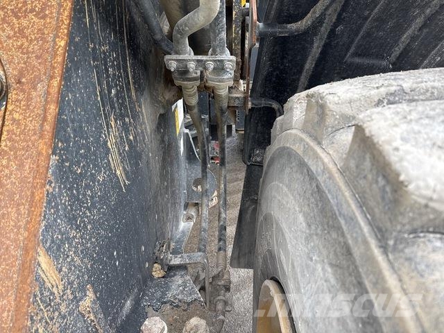 Komatsu WA470-8 لوادر بعجل