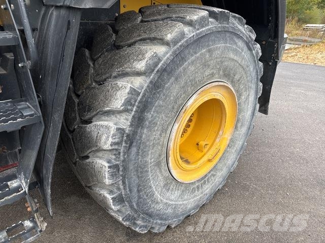 Komatsu WA470-8 لوادر بعجل