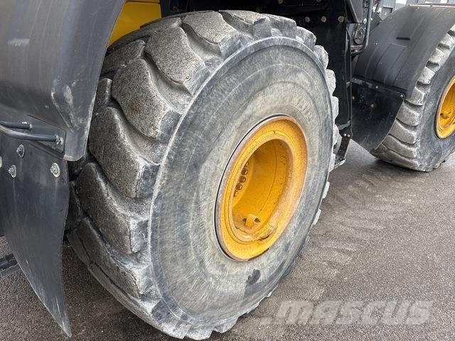 Komatsu WA470-8 لوادر بعجل