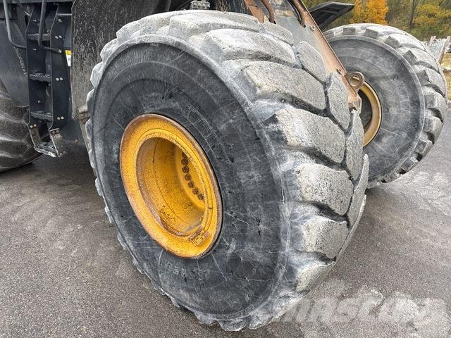 Komatsu WA470-8 لوادر بعجل