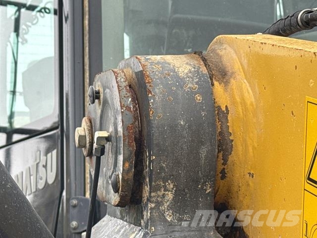 Komatsu WA470-8 لوادر بعجل