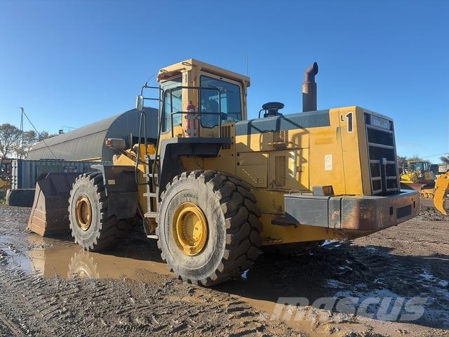 Komatsu WA500-3H Wheel loaders