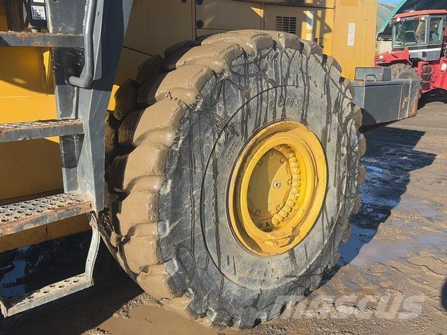 Komatsu WA500-3H Wheel loaders