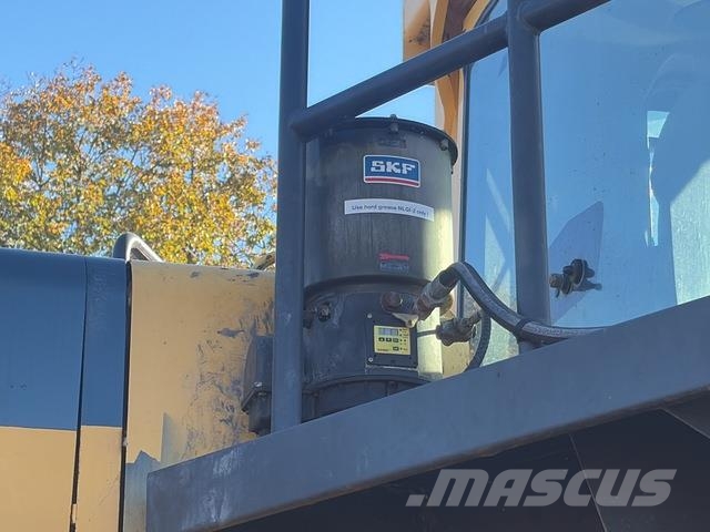 Komatsu WA500-3H Wheel loaders