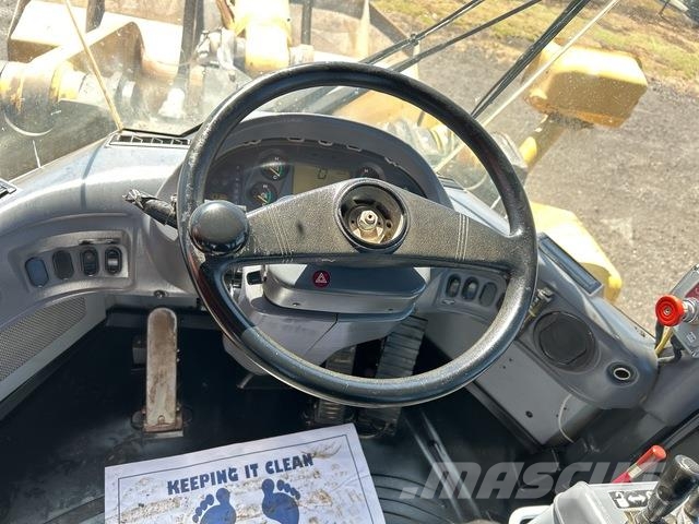 Komatsu WA500-6 Naudoti ratiniai krautuvai