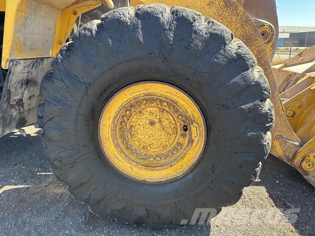 Komatsu WA500-6 Naudoti ratiniai krautuvai