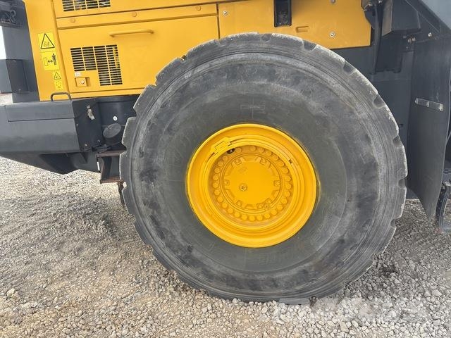 Komatsu WA500 6 Hjullastere