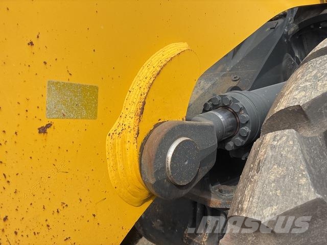 Komatsu WA500 6 Hjullastere