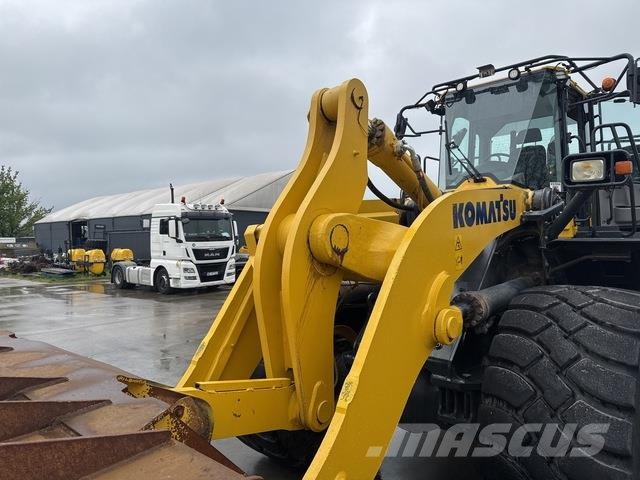 Komatsu WA500-8E0 Kolesové nakladače