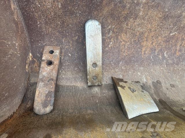 Komatsu WA500-8E0 Kolesové nakladače