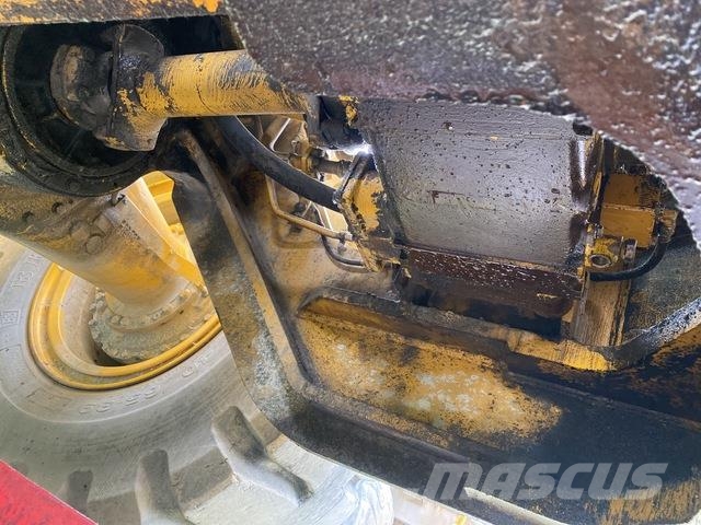 Komatsu WA700 Pás carregadoras de rodas