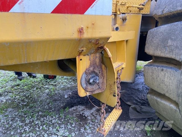 Komatsu WA700 Pás carregadoras de rodas