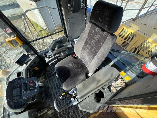 Komatsu WA800-3 Hjullastere