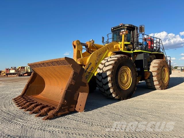 Komatsu WA900-3 Wheel loaders