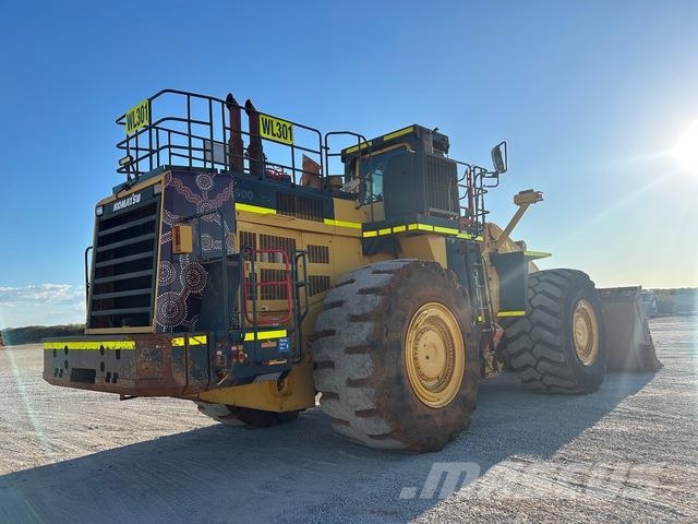 Komatsu WA900-3 Wheel loaders