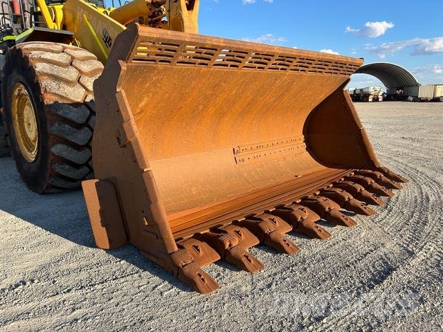 Komatsu WA900-3 Wheel loaders