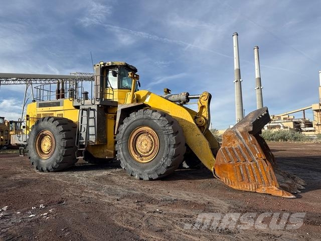 Komatsu WA900-3LC Gumikerekes homlokrakodók
