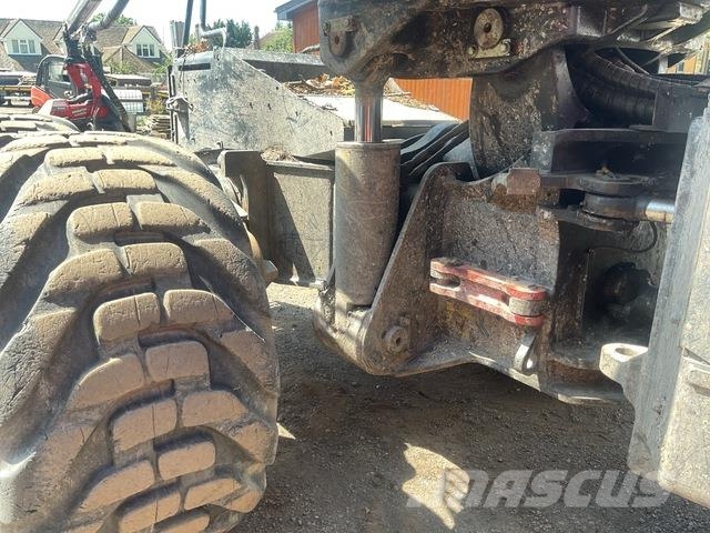 Komatsu XH931XC-3 收割机