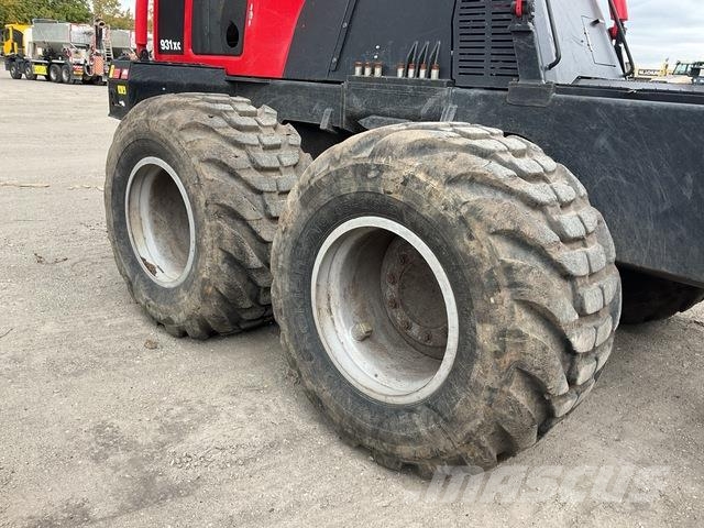 Komatsu XH931XC-3 Harvesters