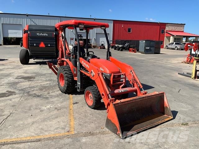 Kubota B26 Экскаваторы-погрузчики
