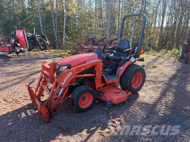 Kubota B2601HSD コンパクトトラクター
