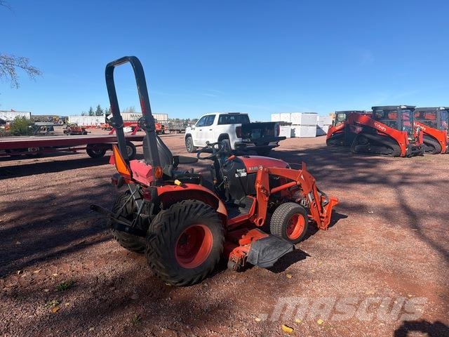 Kubota B2601HSD コンパクトトラクター