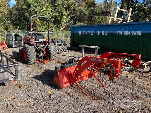 Kubota B3350HSD コンパクトトラクター