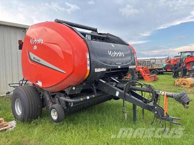 Kubota BV4580 ラウンドベーラー