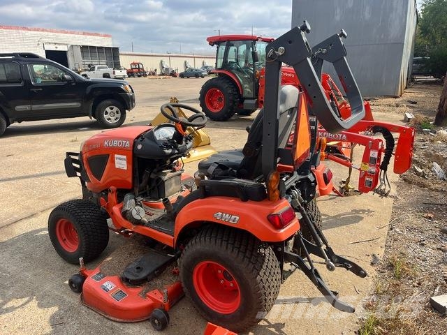 Kubota BX2380TV60 コンパクトトラクター