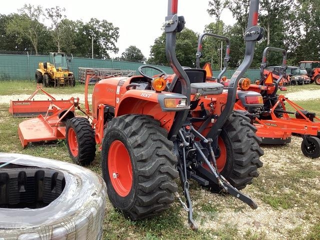 Kubota L2501HST コンパクトトラクター