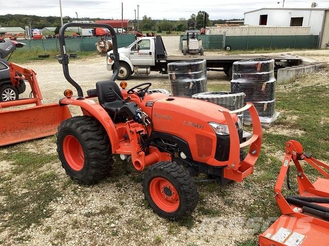 Kubota L2501HST コンパクトトラクター