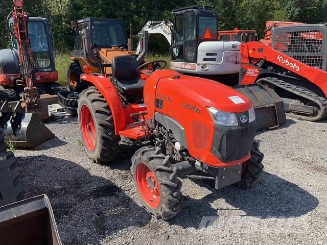 Kubota L3901HST Naudoti kompaktiški traktoriai