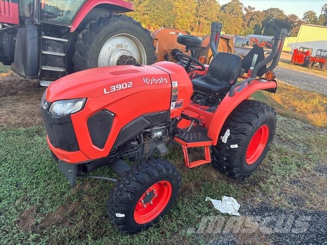 Kubota L3902HST コンパクトトラクター