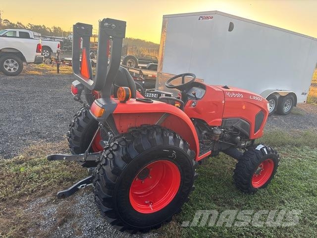 Kubota L3902HST コンパクトトラクター