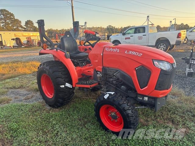 Kubota L3902HST コンパクトトラクター
