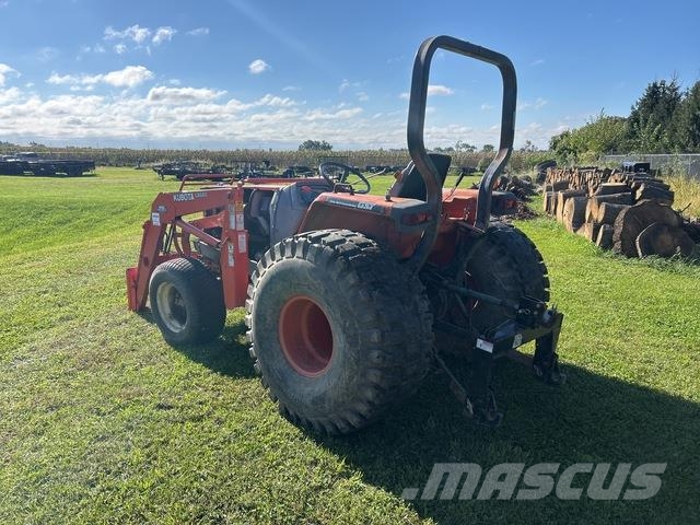 Kubota L4200GST جرارات مدمجة