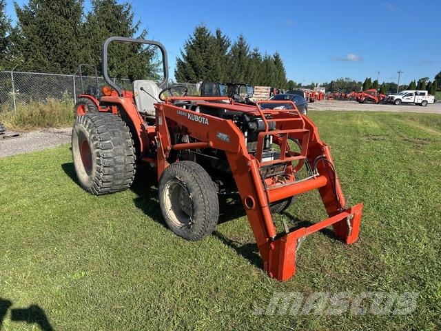Kubota L4200GST جرارات مدمجة