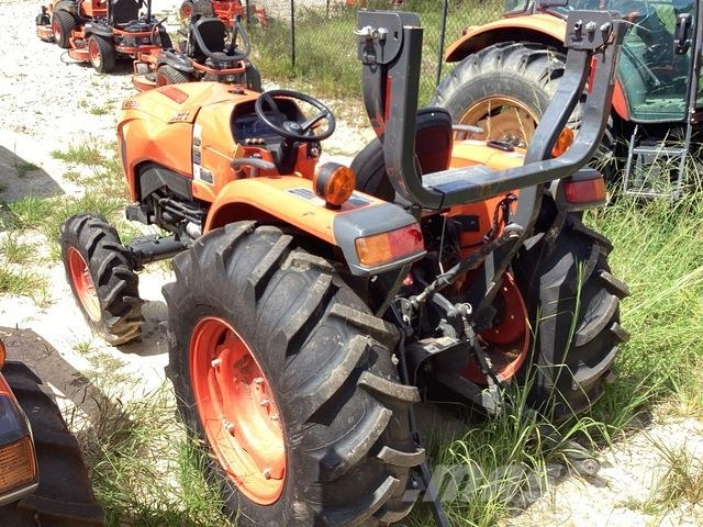Kubota L4802HST جرارات مدمجة